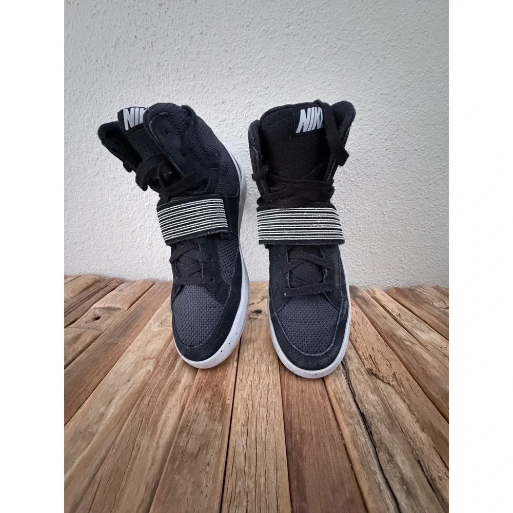Nike Flystepper 2K3 Size 10 Black White High Top Strap Sneakers 644576-003